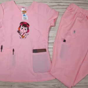 Promoción Uniforme Rosa Cuello V Redondeado Bordado Chavo Bebe Universal Lafayette