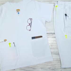 Promocion Uniforme Blanco Cuello V Clásico Alviero Strecht