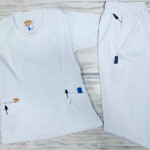 Promocion Uniforme Blanco Cuello Corazón Alviero Strech